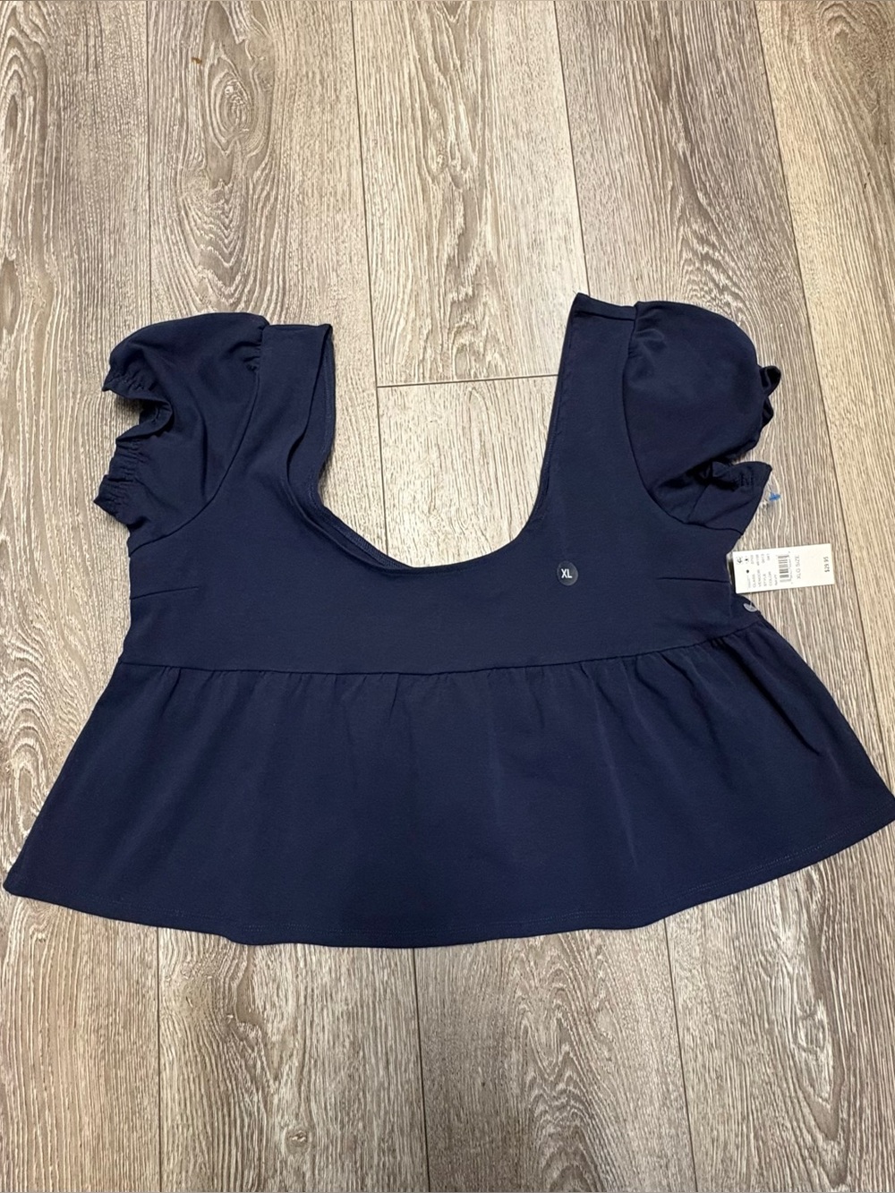 Pacsun Women's Navy Puff-Sleeve Peplum Top - Classic Scoop Neck